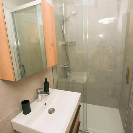 Apartment Dijana *