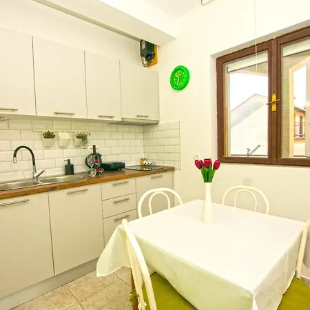 Dijana Apartment *