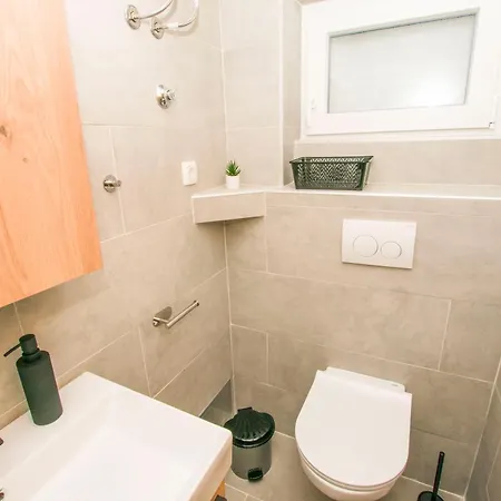 Dijana Apartment *
