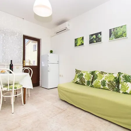 Dijana Apartment Pakostane