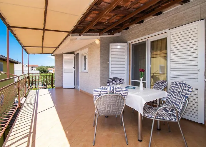 Dijana * 파코스탄